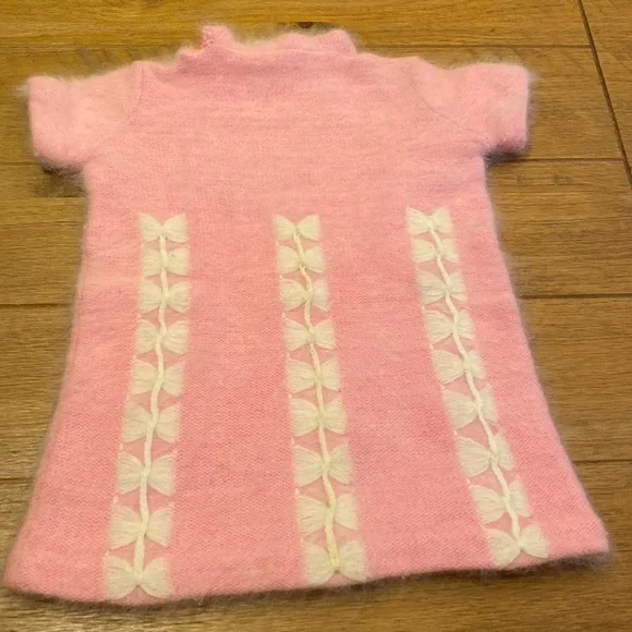 Bergdorf Goodman New York Angora Pink Vintage Baby Sweater, Made in England - Picture 1 of 5
